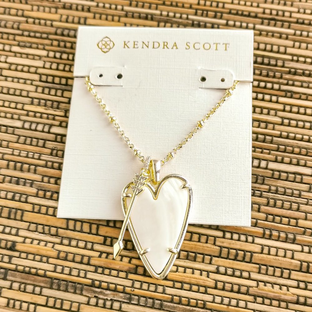 Ansley Heart Ivory Pearl Long Necklace in Gold
